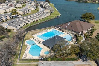 Building Photo - 228 April Waters Dr W