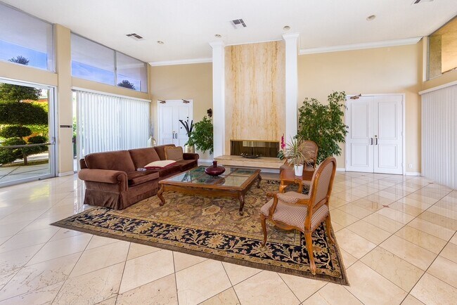 Foto del edificio - 5301 Balboa Blvd