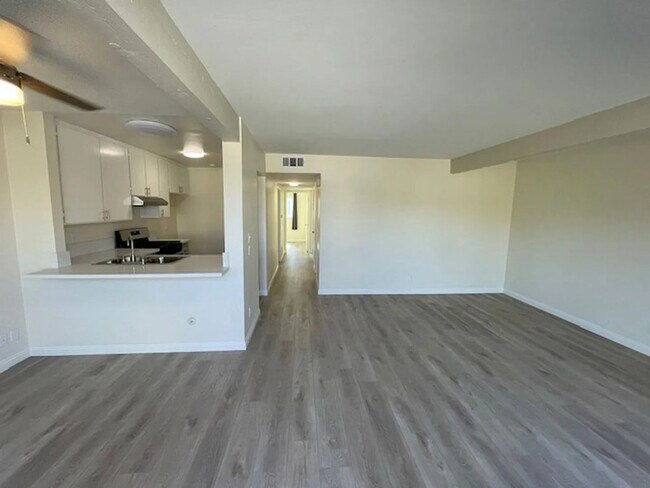 Foto del edificio - 107 Oval Rd