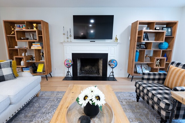 Building Photo - 16116 Ringer Rd