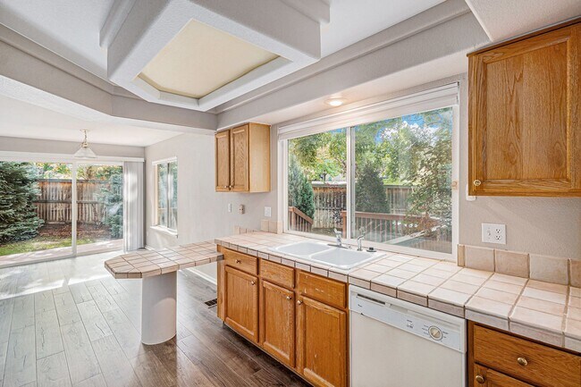 Foto del edificio - Charming 2-Bedroom Home in Highlands Ranch...