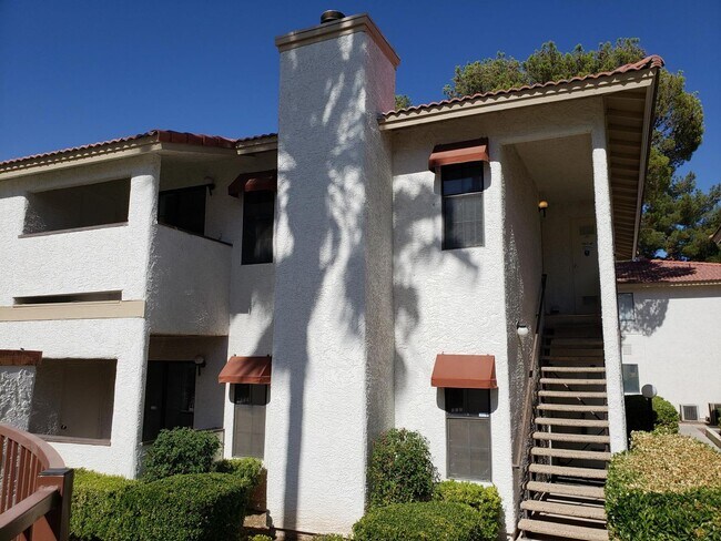 Building Photo - 6643 W Tropicana Ave