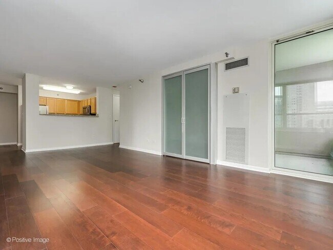 Foto del edificio - 345 N La Salle Dr
