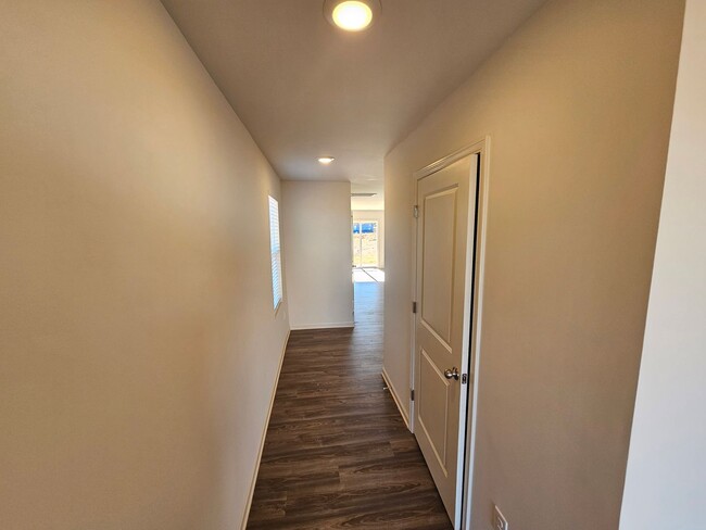 Foto del edificio - Brand New Townhome in the heart of Newton