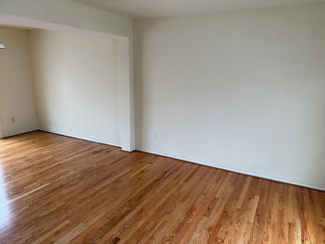 Photo - 18230 Metz Dr (Germantown, MD)