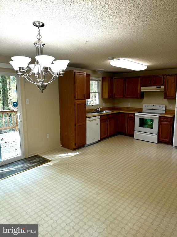 Foto del edificio - 12955 Walsh Ln