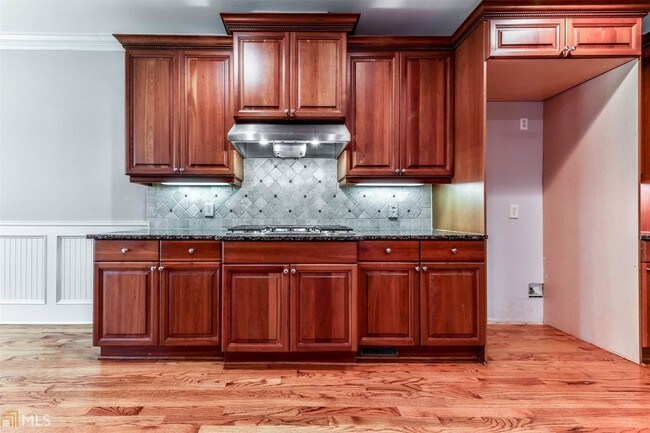 Building Photo - 143 Cedar Woods Tr