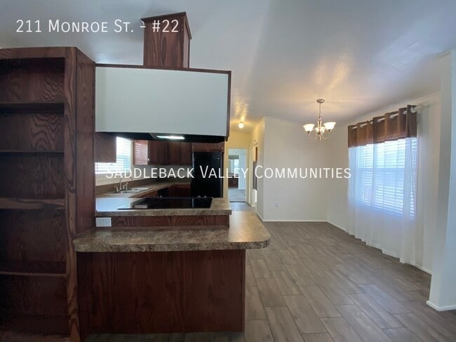 Building Photo - 211 Monroe St