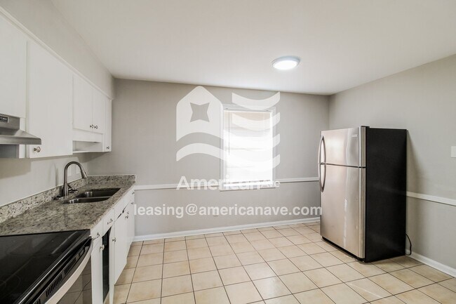 Foto del edificio - 2306 Watkins Dr