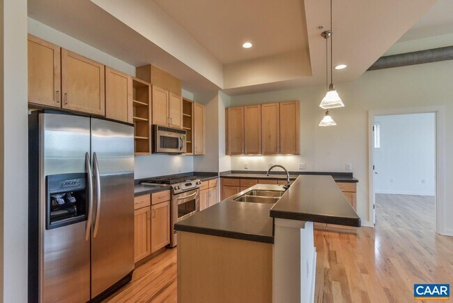 Foto del edificio - 200 Douglas Ave