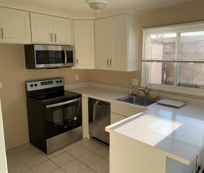Building Photo - 3436 Duchess Ct