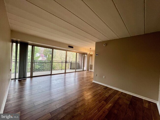 Foto del edificio - 2304 Riddle Ave