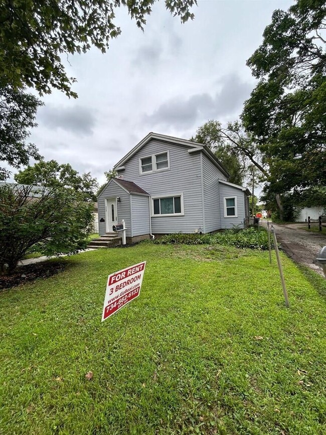 Building Photo - 408 S Huron St