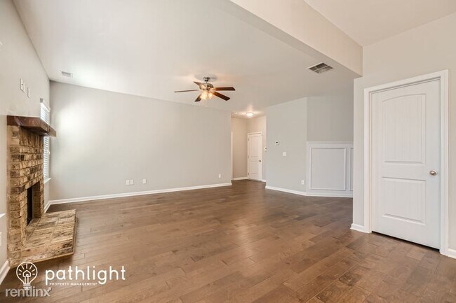 Foto del edificio - 5 br, 3 bath House - 6236 Old Kingston Dr ...