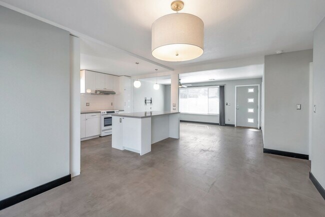 Foto del edificio - Scottsdale 2 bed 2 Bath Home - With a Pool!!!