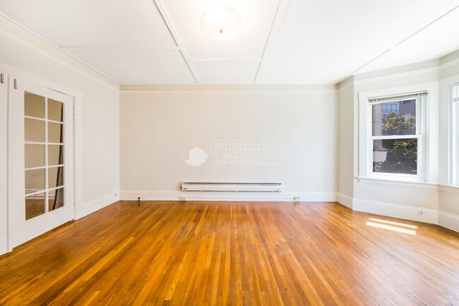 Building Photo - 1420 Jones St