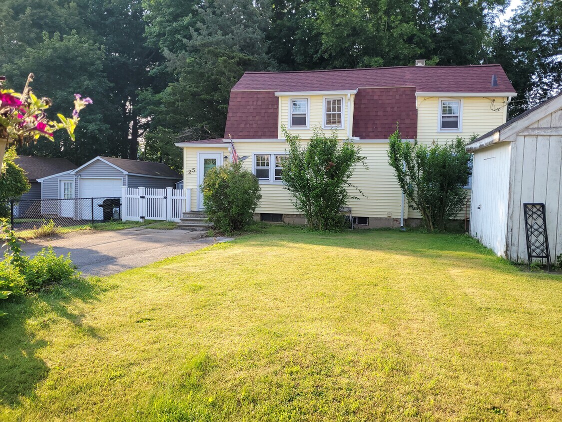 25 Thompson St, Milford, CT 06460 House Rental in Milford, CT