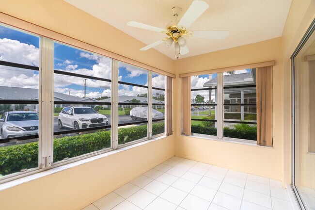 Foto del edificio - 14579 Canalview Dr