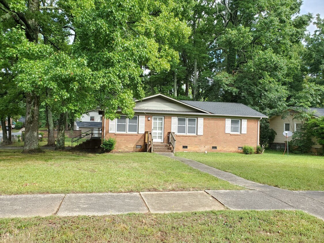 Primary Photo - Rental Homes Available For Rent in Charlot...