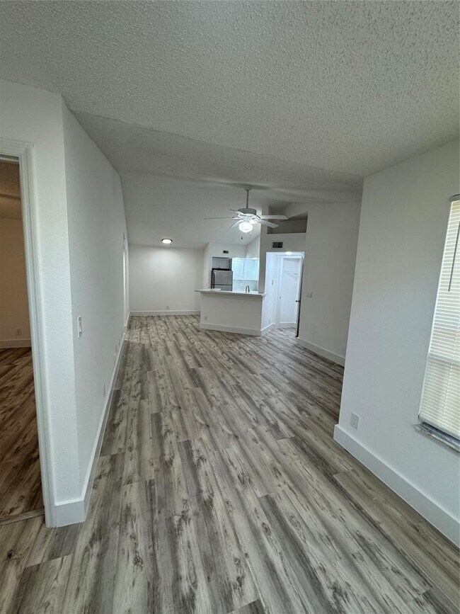 Foto del edificio - 643 Vista Isles Dr