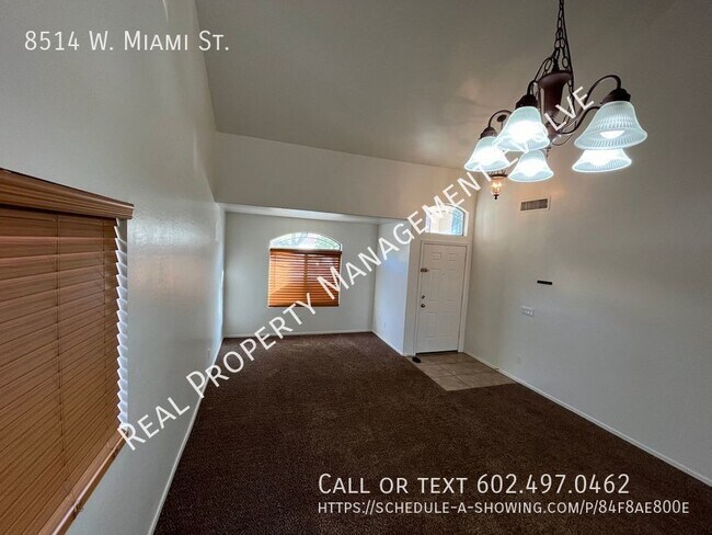 Building Photo - Miami is Move-in Ready!