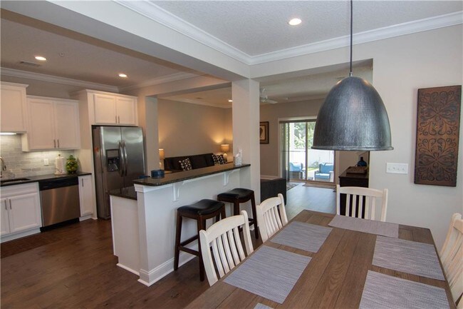 Building Photo - 201 Mariners Cir