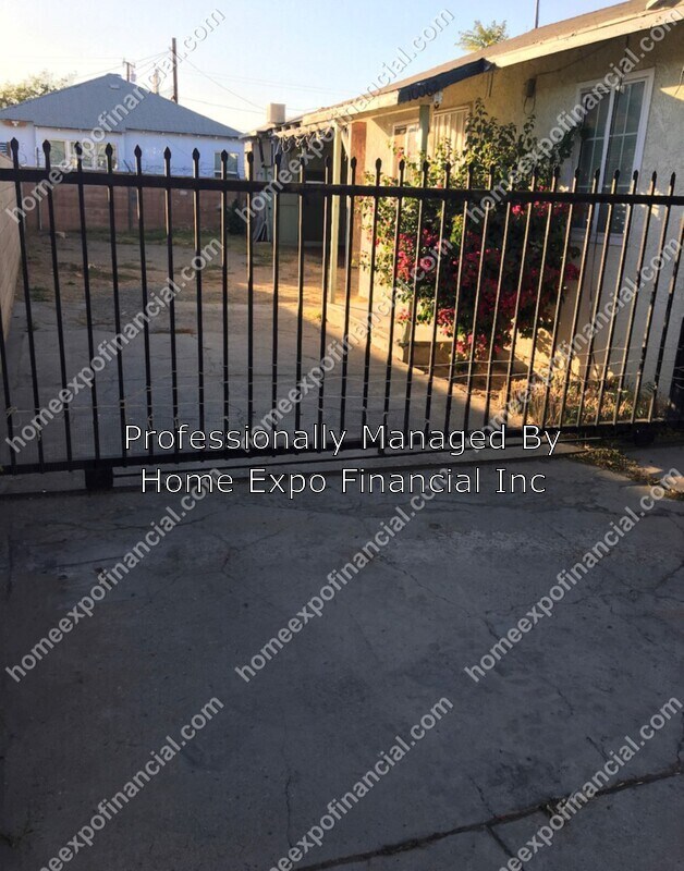 Building Photo - 10062 Portola Ave