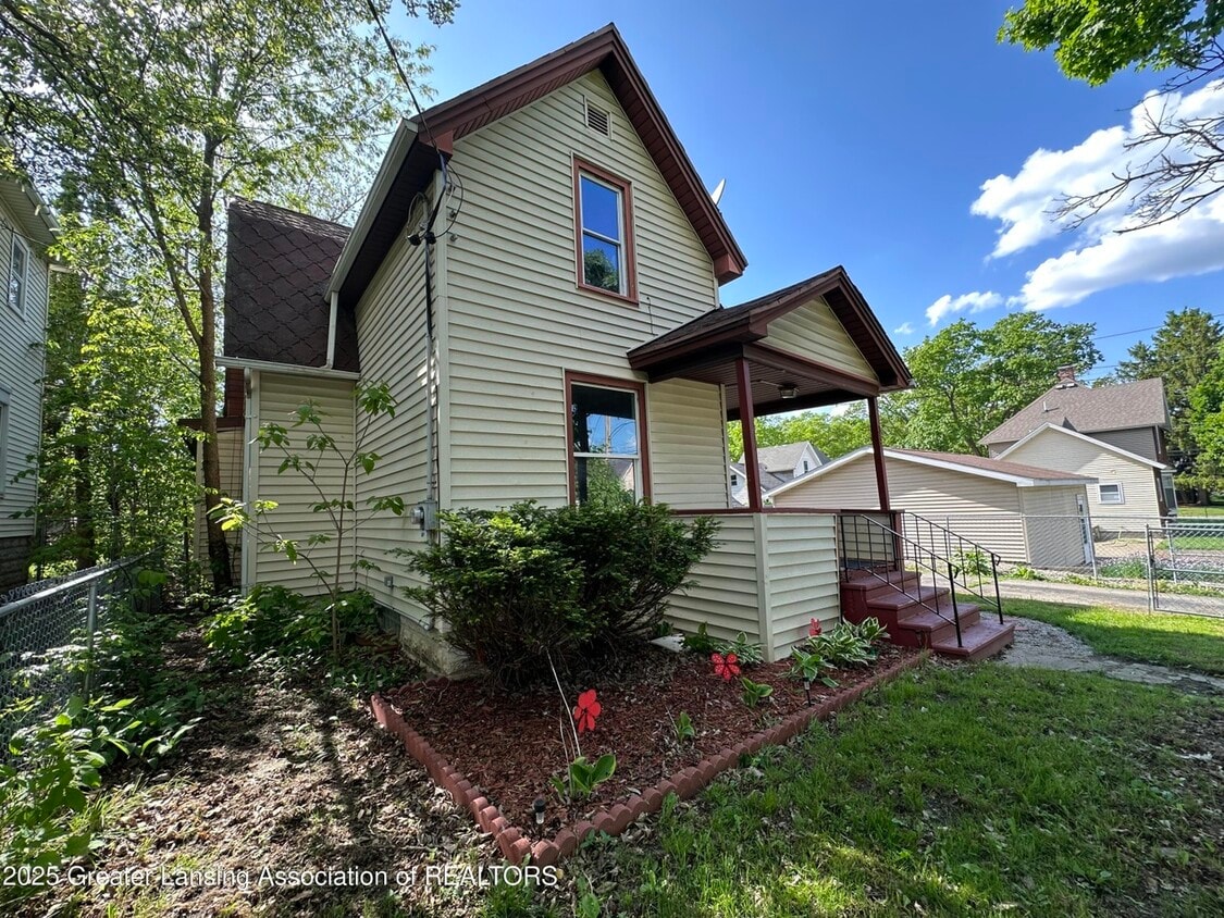 Primary Photo - 312 Jones St