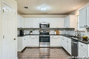 Foto del edificio - 8919 Walnut Springs