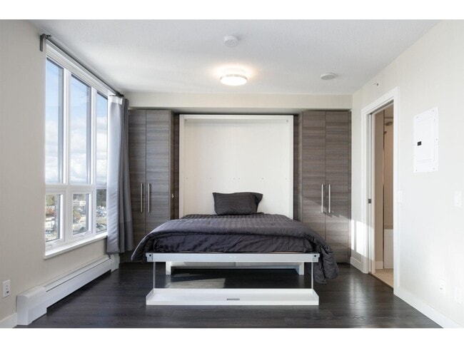 Photo du bâtiment - 13398-13104 104 Ave