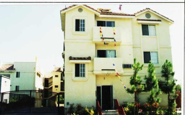 Primary Photo - San Salvador Apartments
