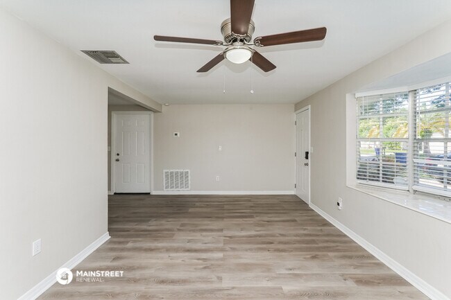 Foto del edificio - 3308 WILLIAMSBURG LOOP, HOLIDAY, FL 34691
