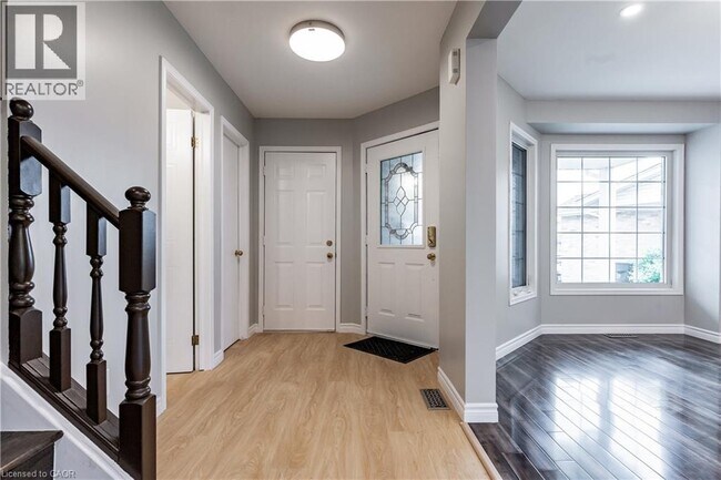 Building Photo - 48 White Sands Ct