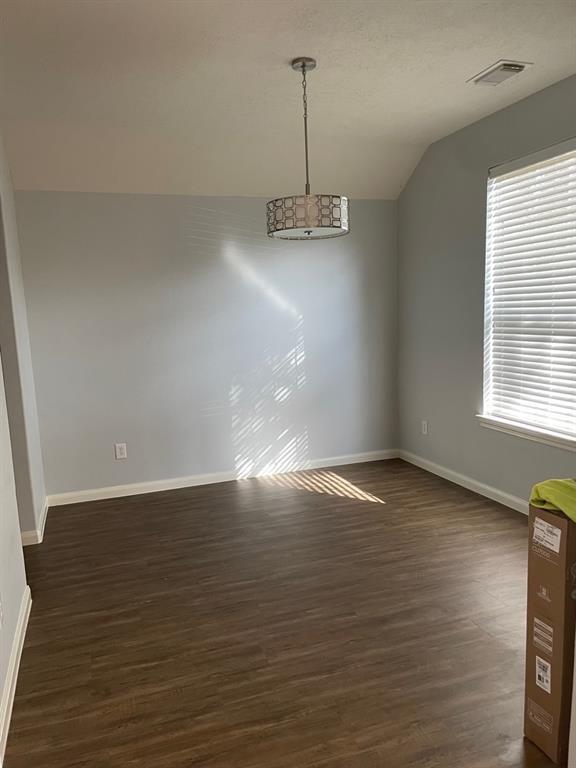 Foto del edificio - 3002 Gardencrest Ln