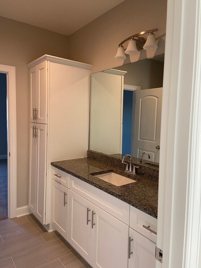 2ND baño - 2188 Moss Meadow Ln