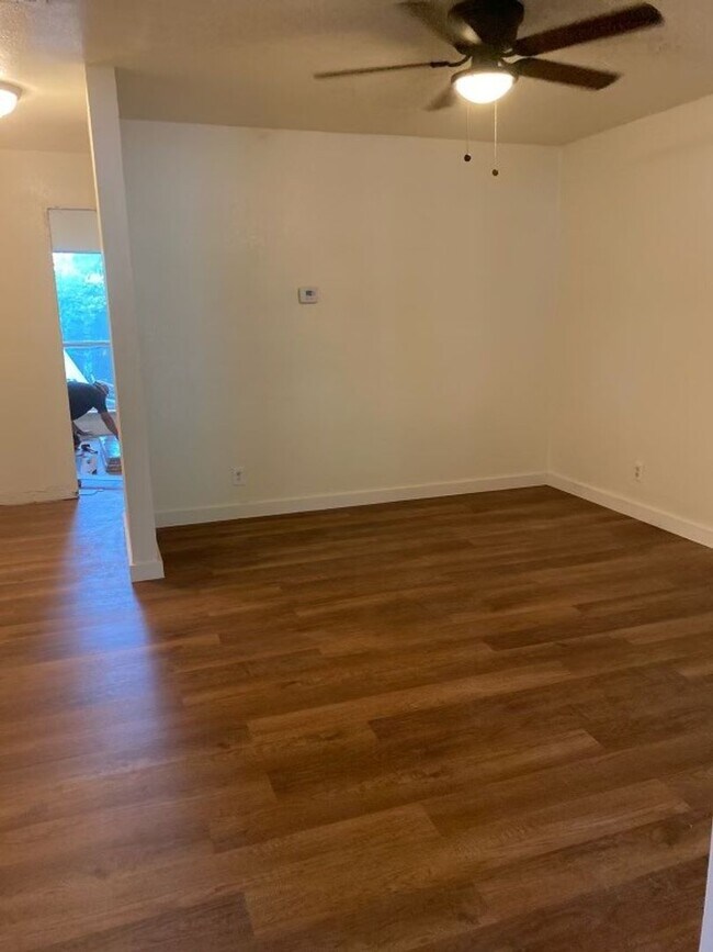 Building Photo - 3/1 Townhouse
