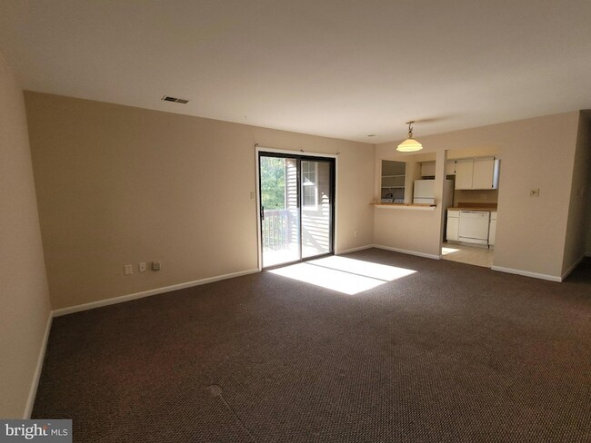 Building Photo - 211 Dean Dr