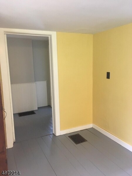 Foto del edificio - 102 Neilson Rd