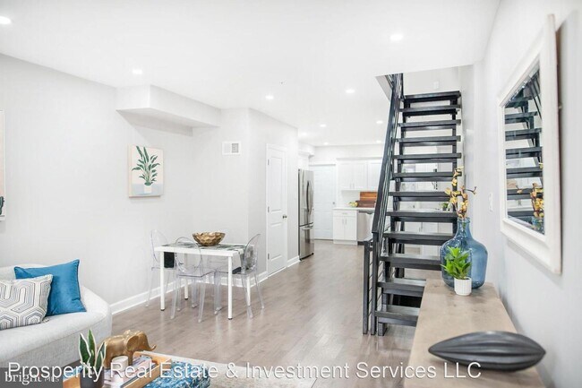 Building Photo - 3 br, 2.5 bath House - 1517 S Opal St