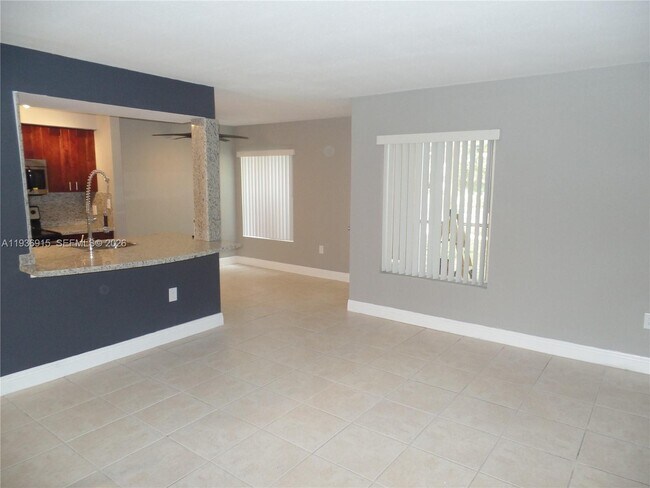 Foto del edificio - 2460 NW 33rd St