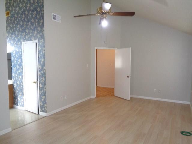 Foto del edificio - 15115 Cabots Landing Dr