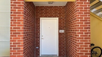 Building Photo - 501 Shiloh Dr