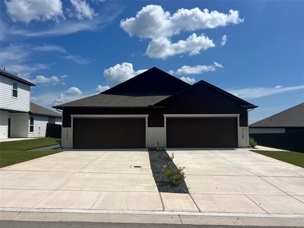 Primary Photo - 775 Staglin St