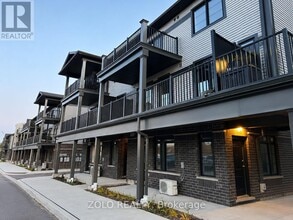 Building Photo - 172 Oat Ln