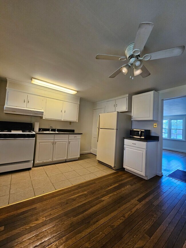 Foto del edificio - 1041 St Joseph St