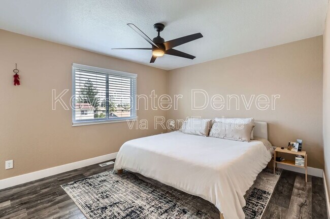 Building Photo - 15071 E Utah Pl