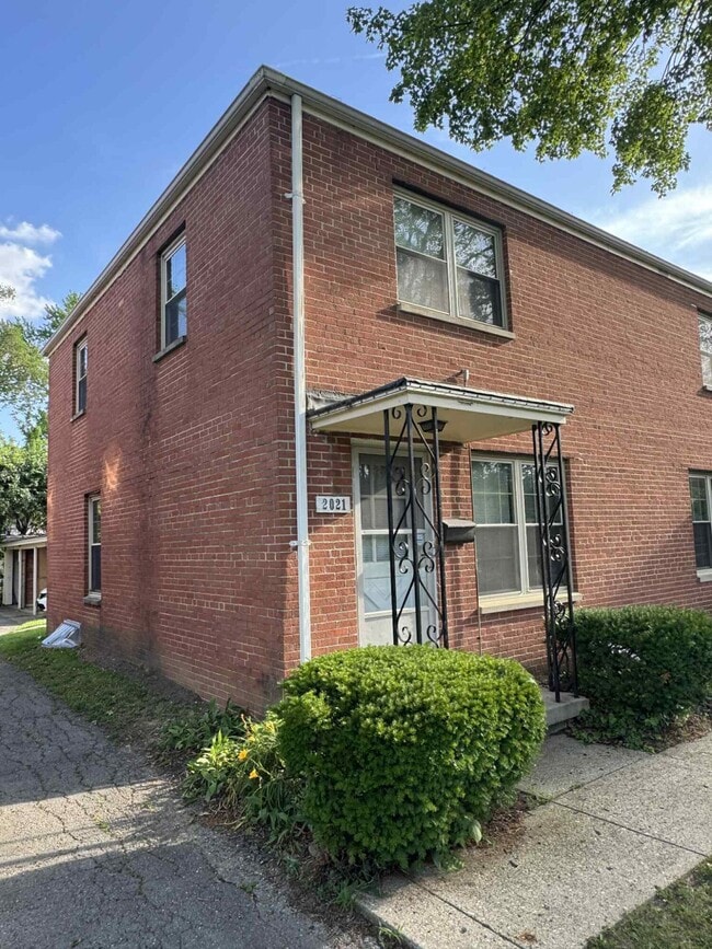 Building Photo - 2021 Harwitch Rd