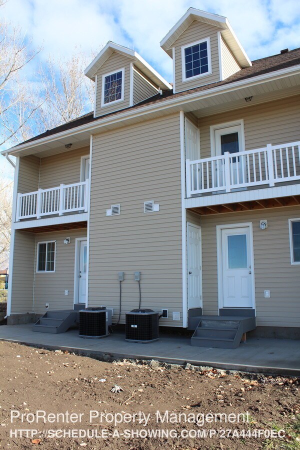 Building Photo - 1045 12th St