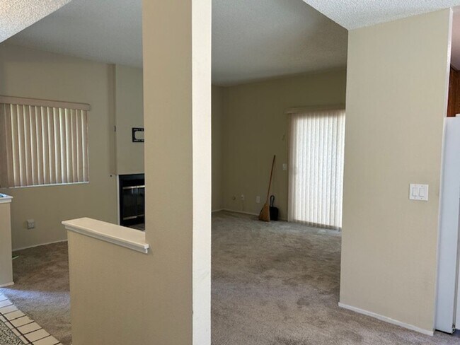 Foto del edificio - Charming 3 Bedroom, 2.5 Bathroom Condo in ...
