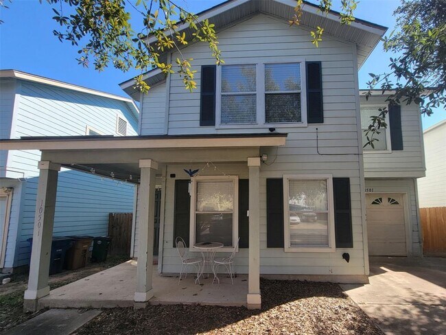 Foto del edificio - 10501 Garbacz Dr